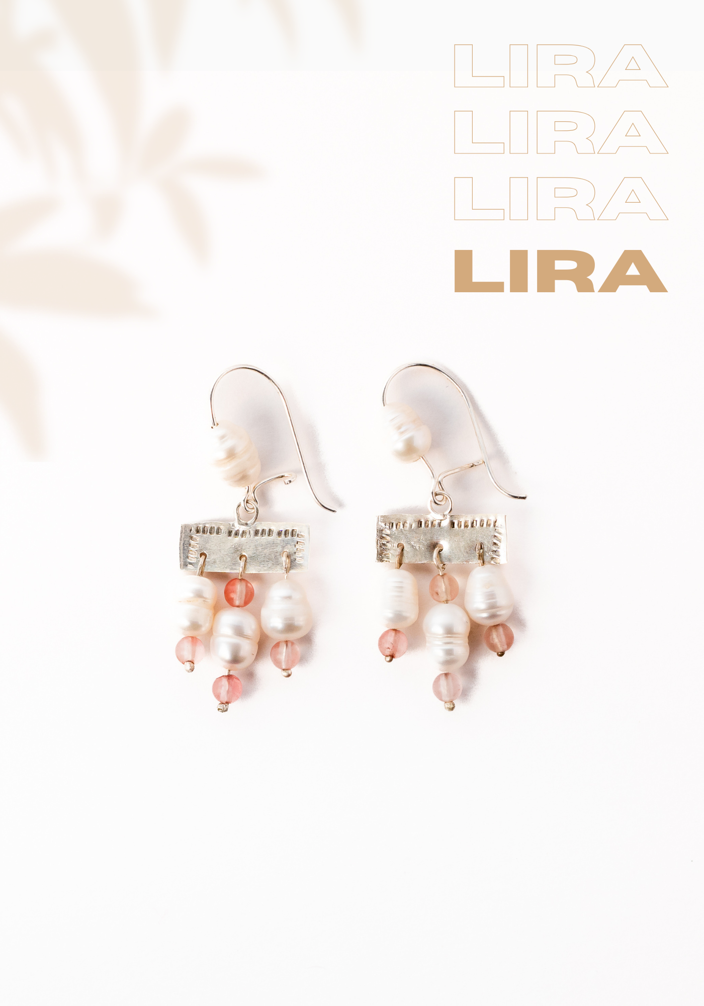 Aretes Lira: La Danza Texturizada de la Elegancia