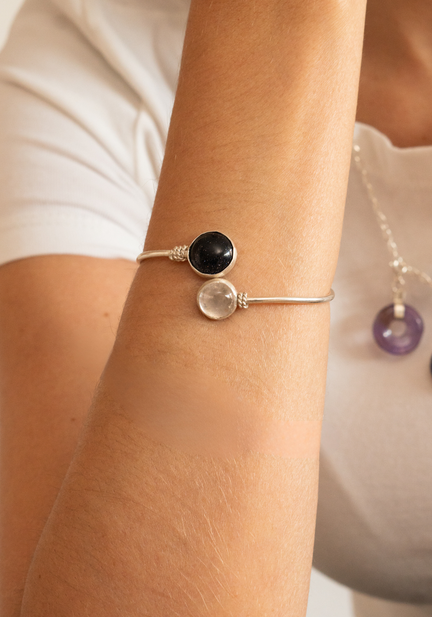 Brazalete Dual: Equilibrio y Armonía en Plata 950