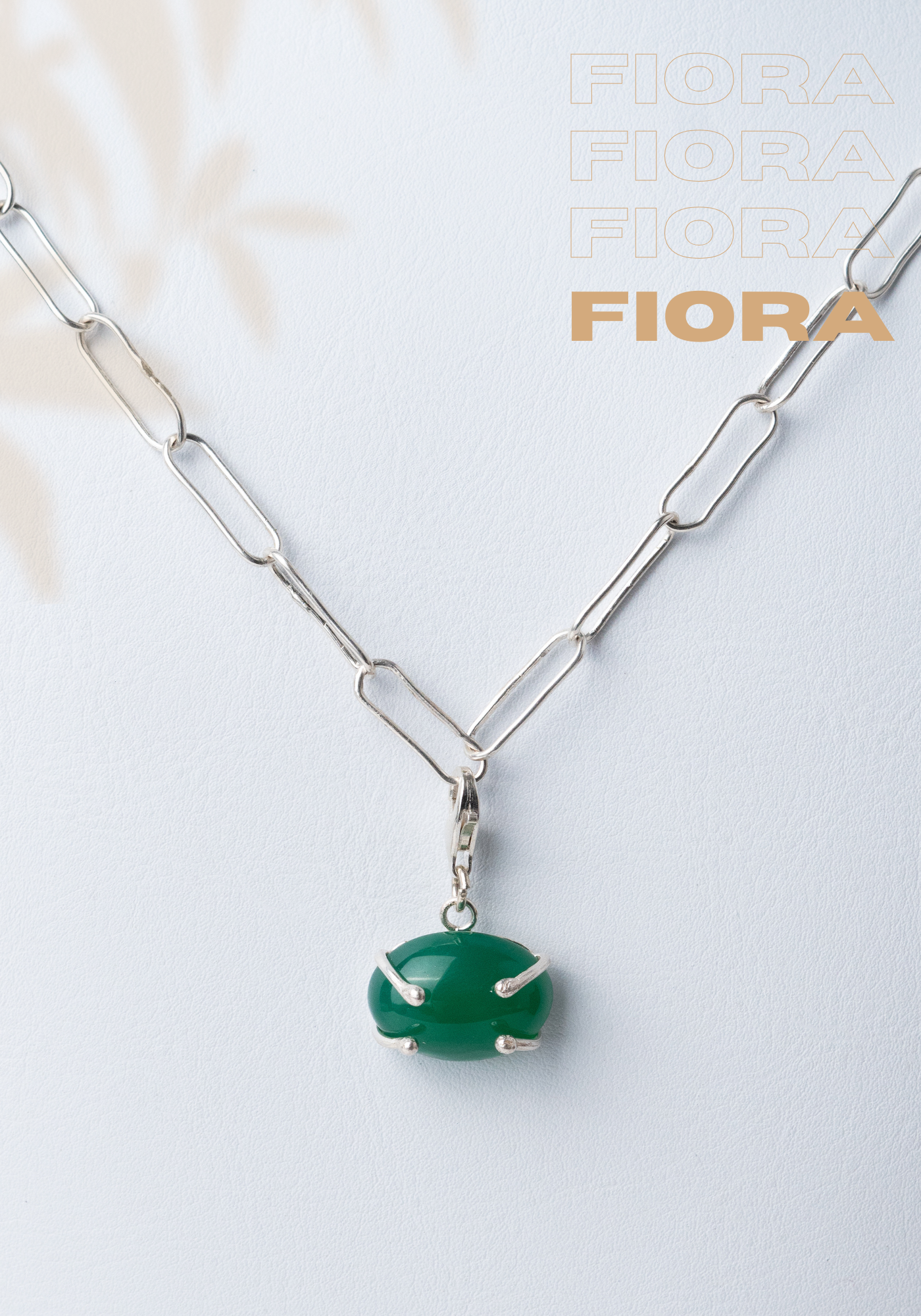 Collar Fiora: Estilo Contemporáneo y Versátil en Plata 950