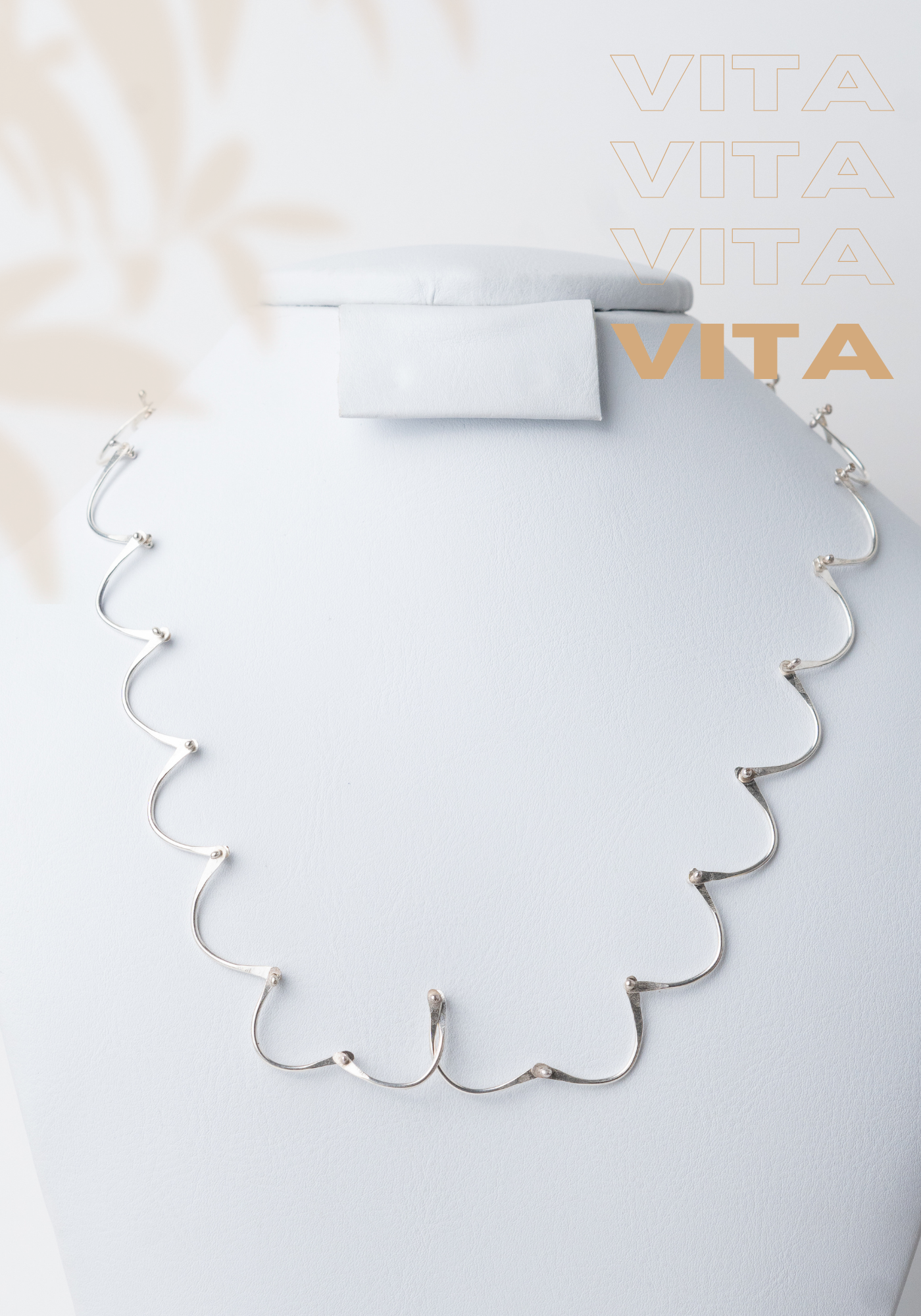 Collar Vita: Diseño Único y Versátil en Plata 950