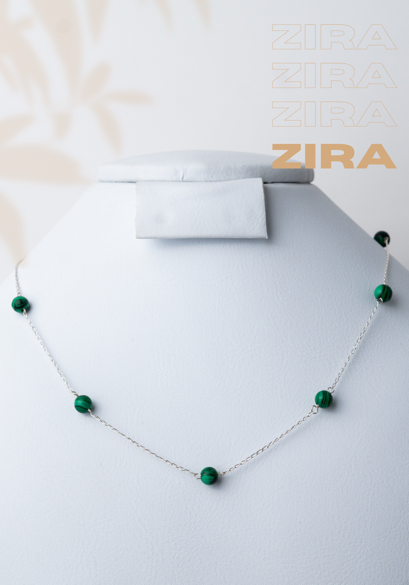 Collar Zira: Elegancia Natural en Cada Movimiento