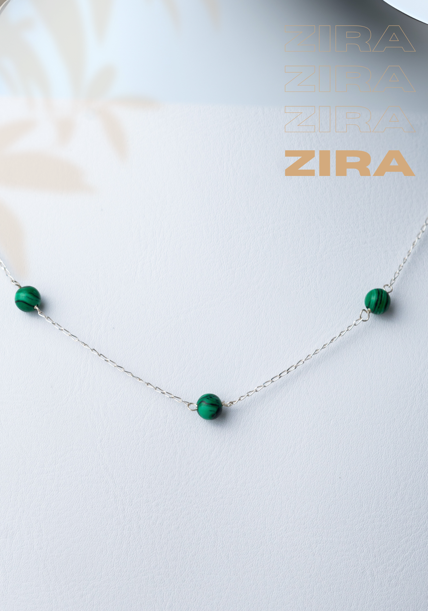 Collar Zira: Elegancia Natural en Cada Movimiento