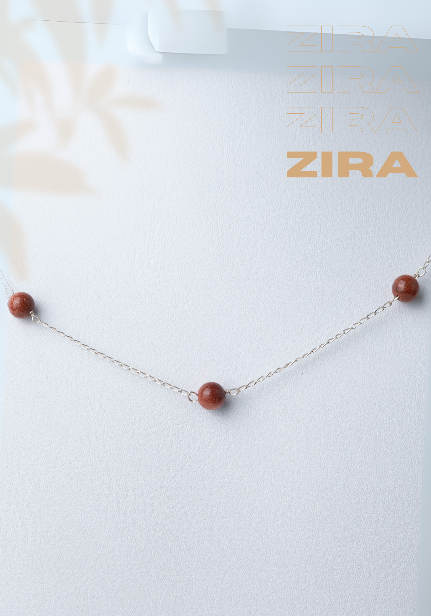 Collar Zira: Elegancia Natural en Cada Movimiento