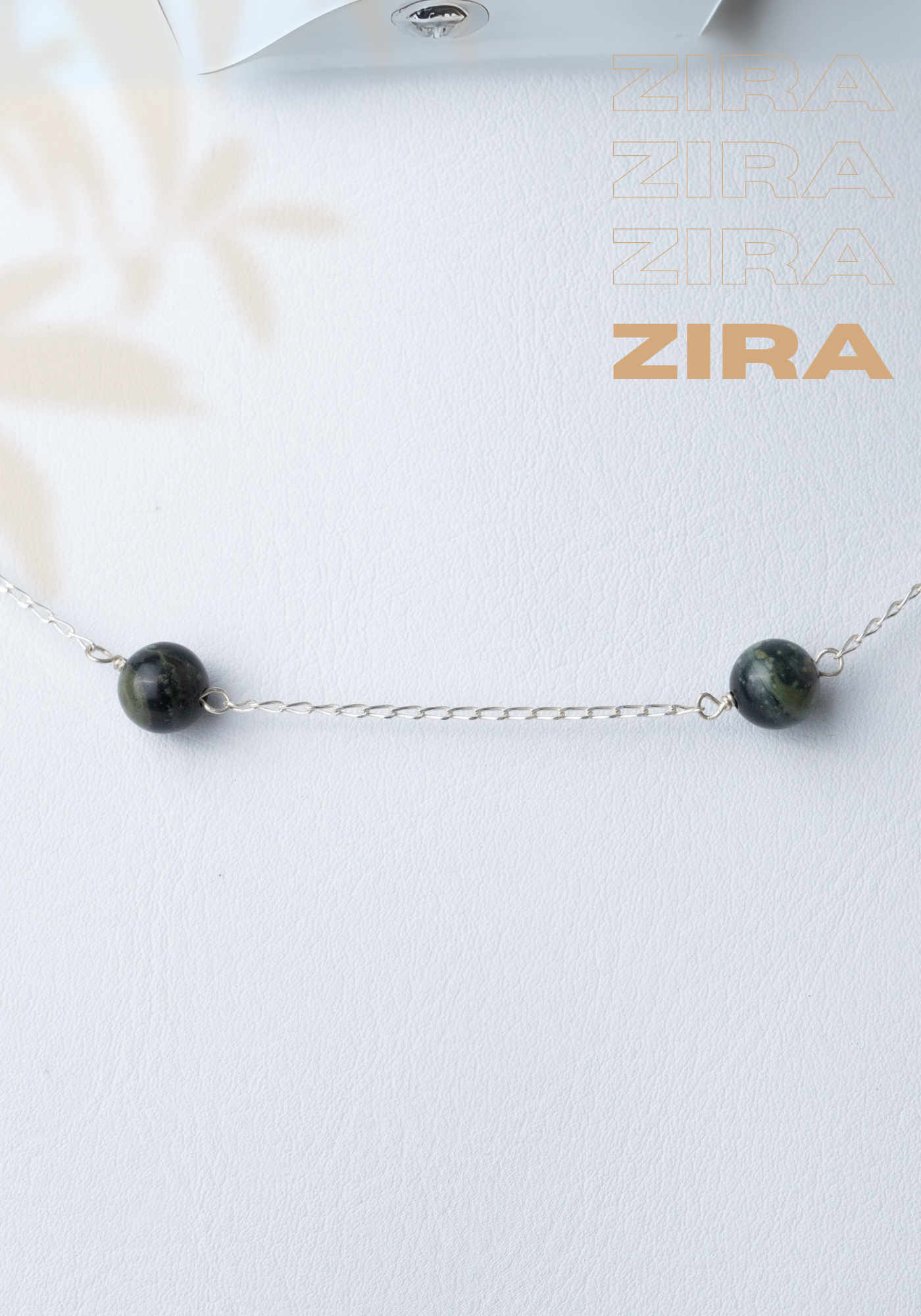 Collar Zira: Elegancia Natural en Cada Movimiento
