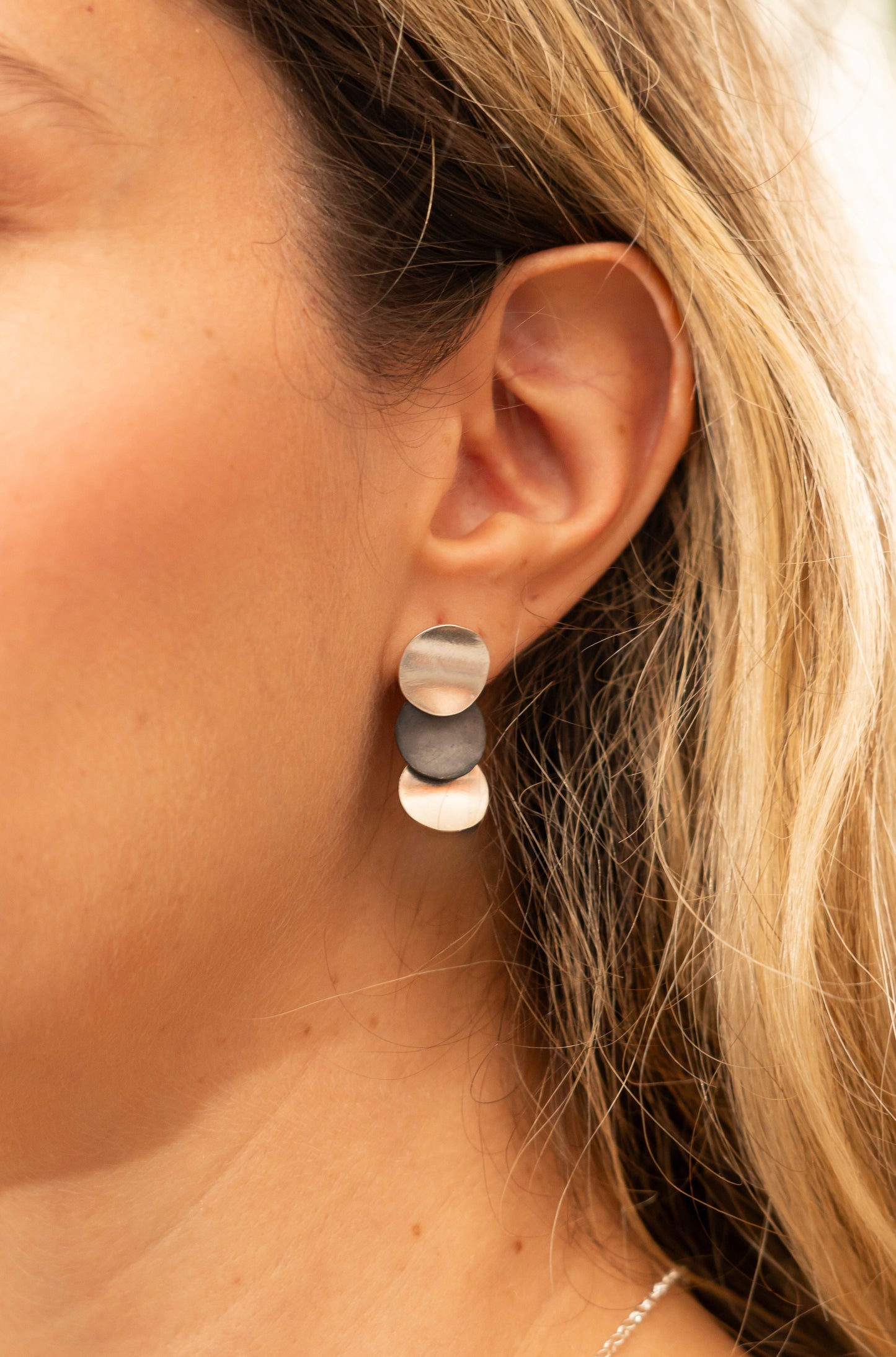 Aretes Ondina: Brillo con Movimiento